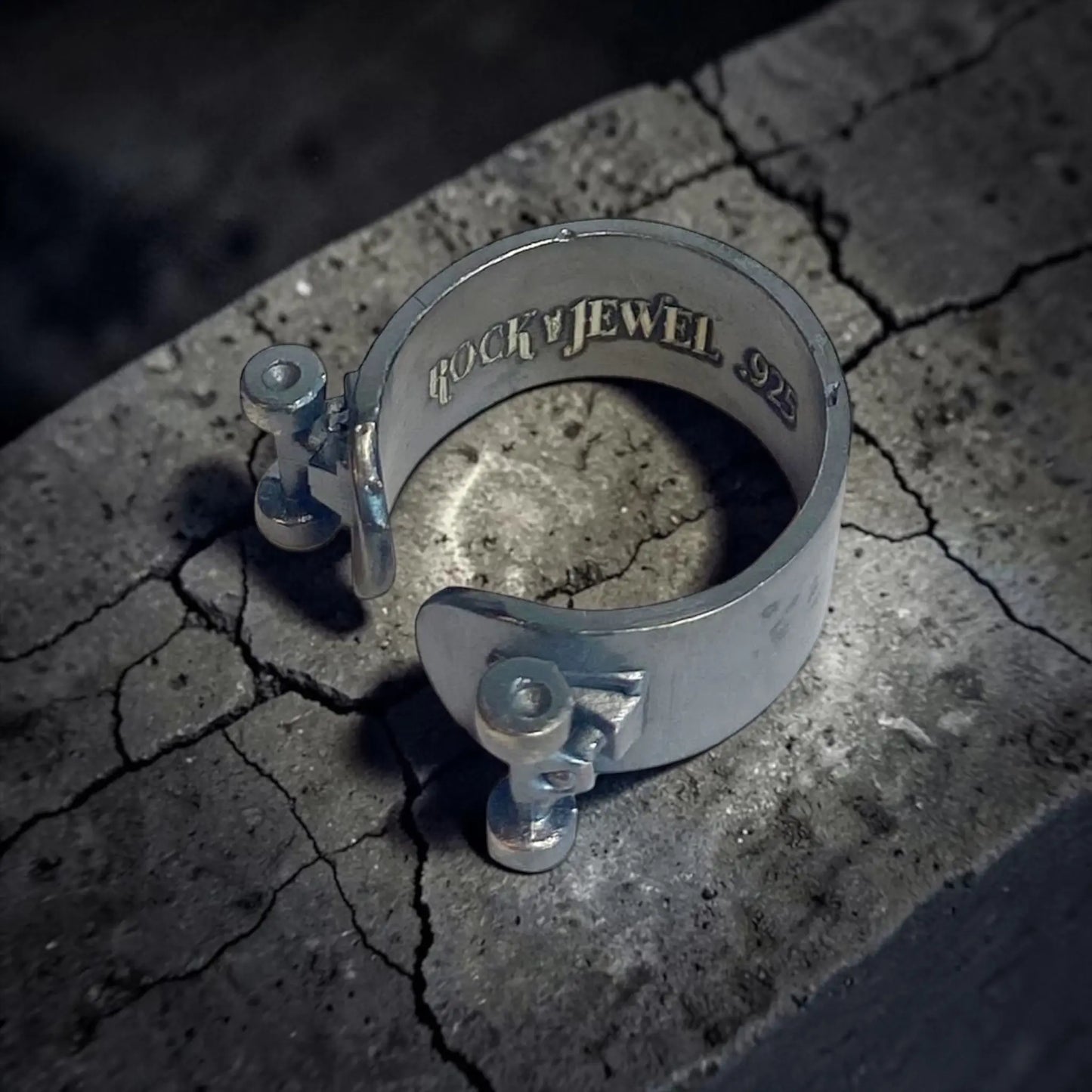 SKATE RING