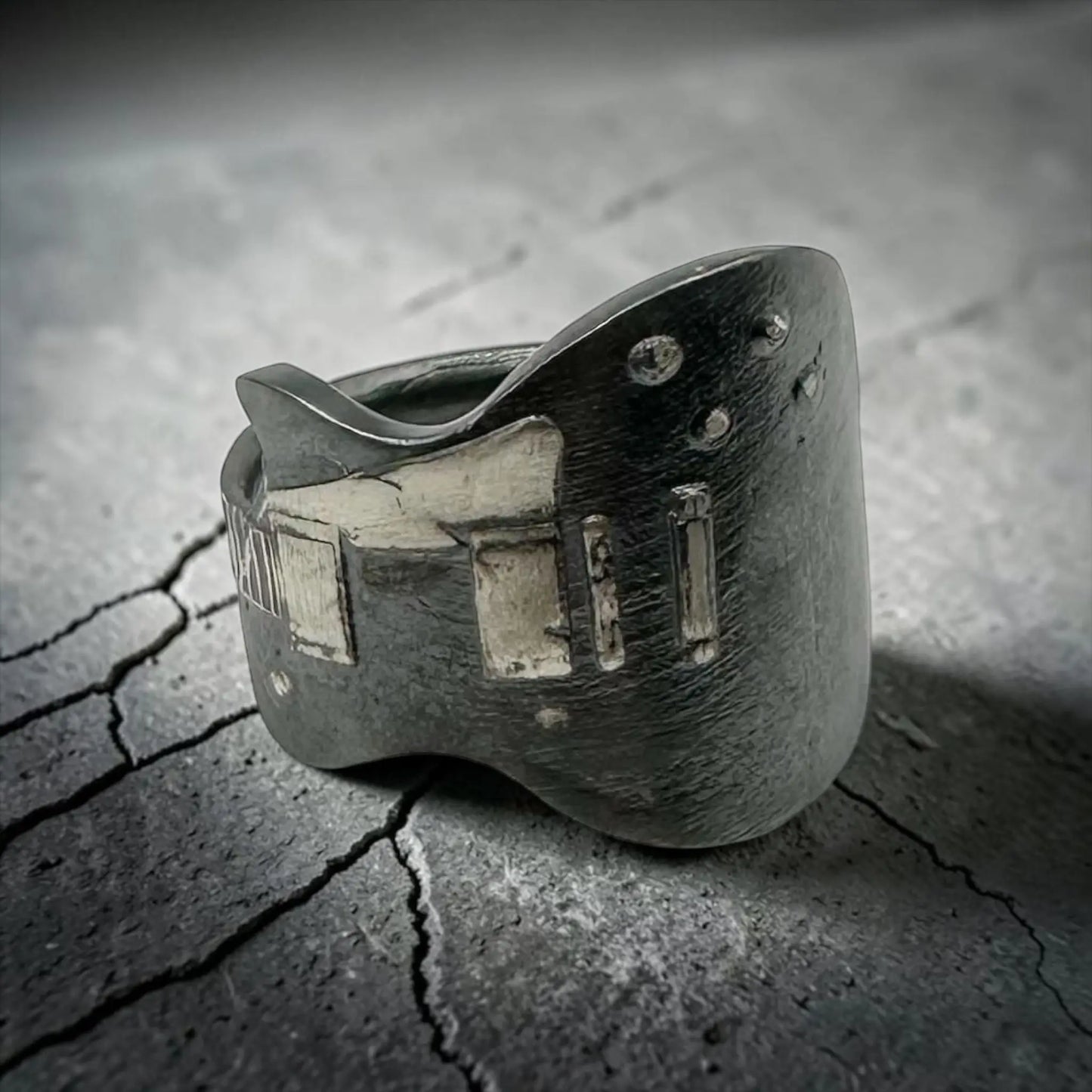 GUITAR RING