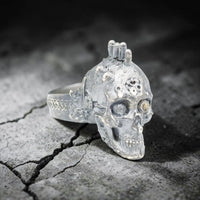 PUNK SKULL RING
