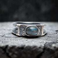 BAND STONE RING