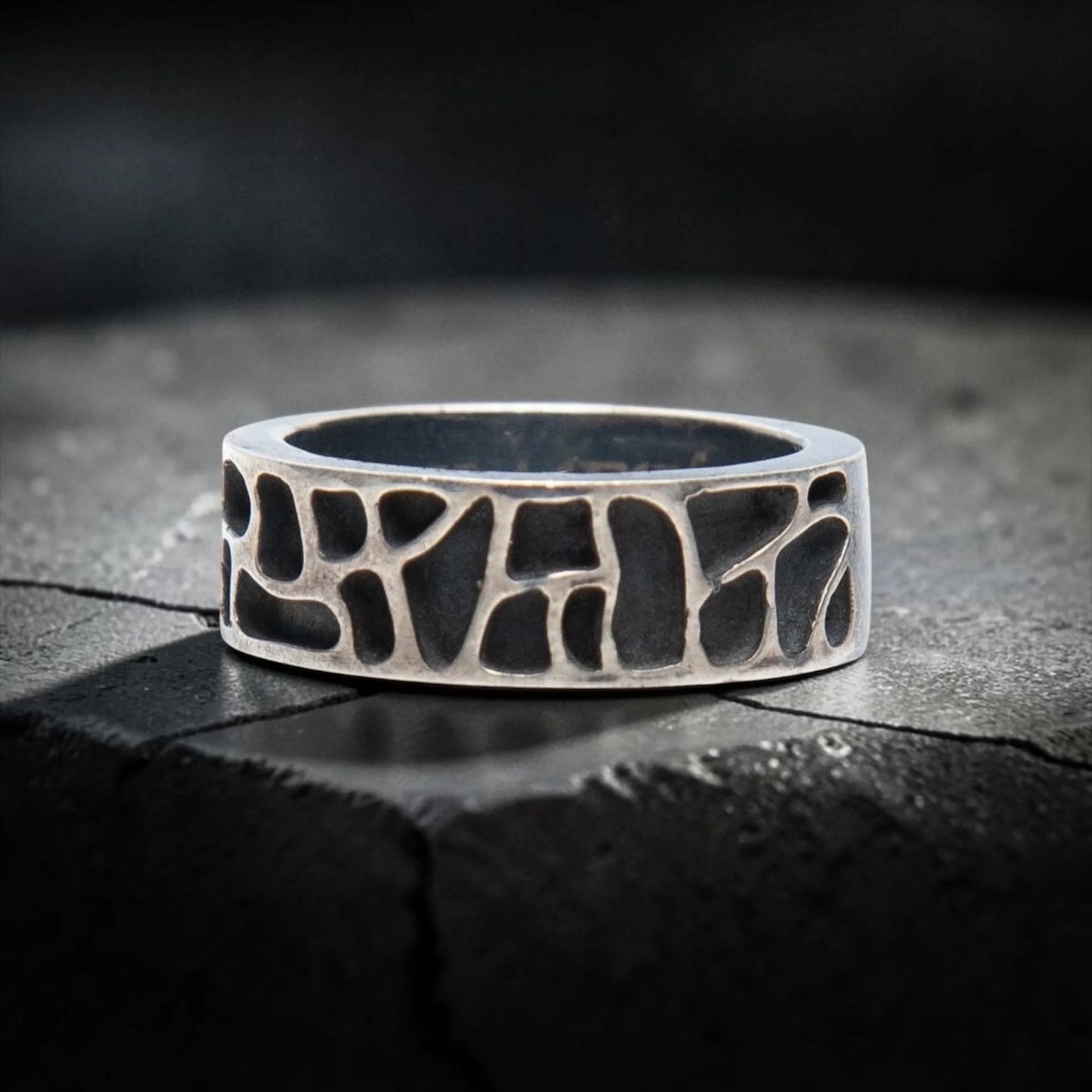 ROCK WALL RING