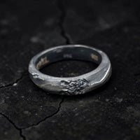 CARVED RING