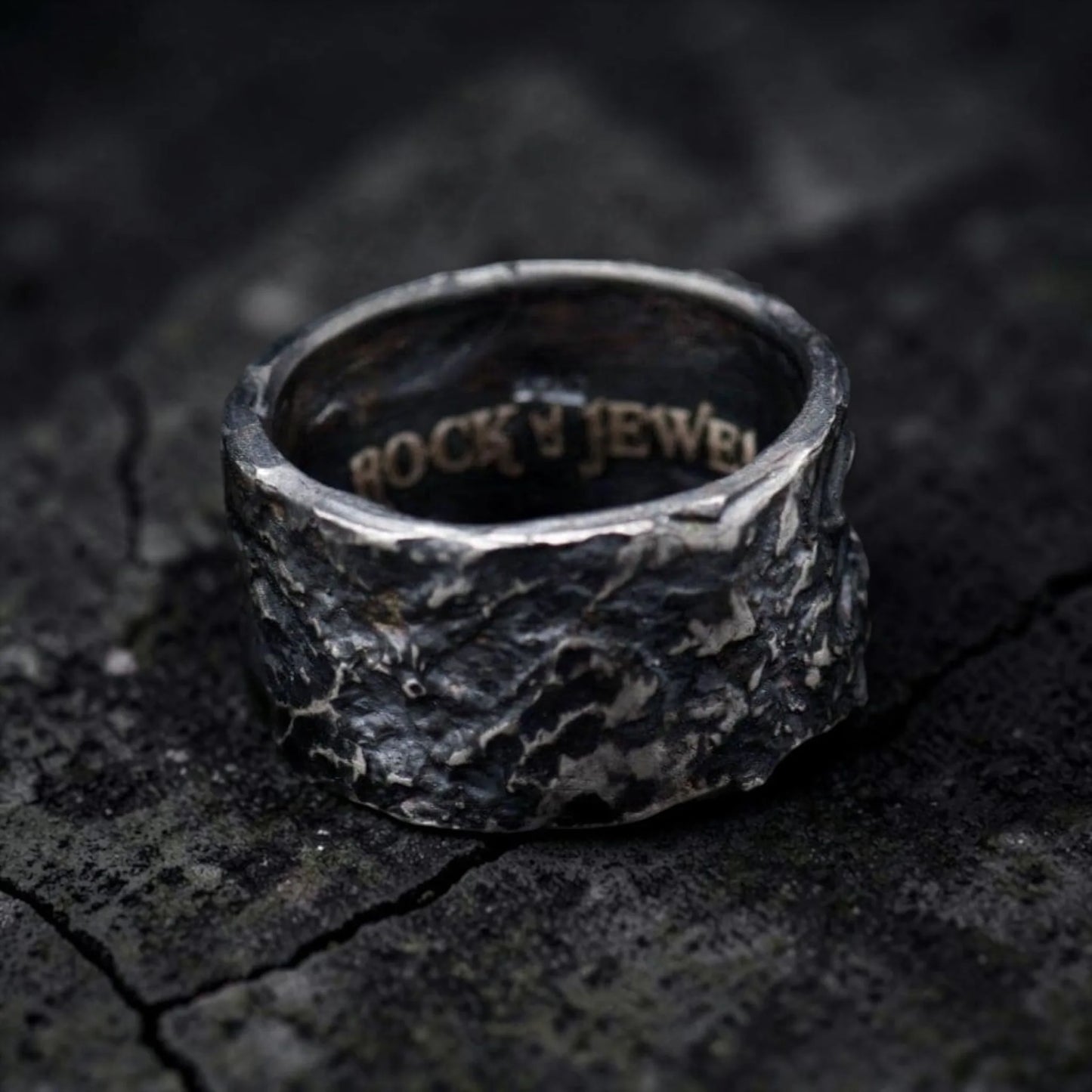 RUSTIC RING