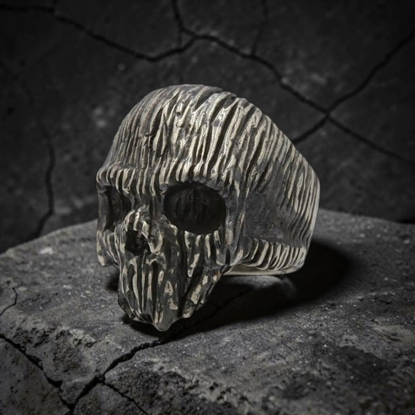 STRIPE SKULL
