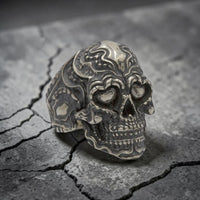 HEART EYES SKULL