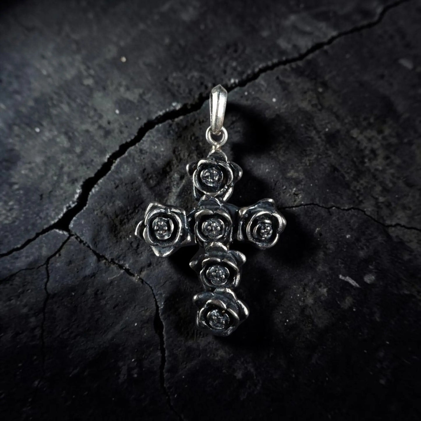 ROSES CROSS