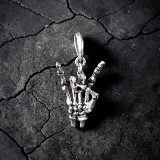ROCK SKULL HAND