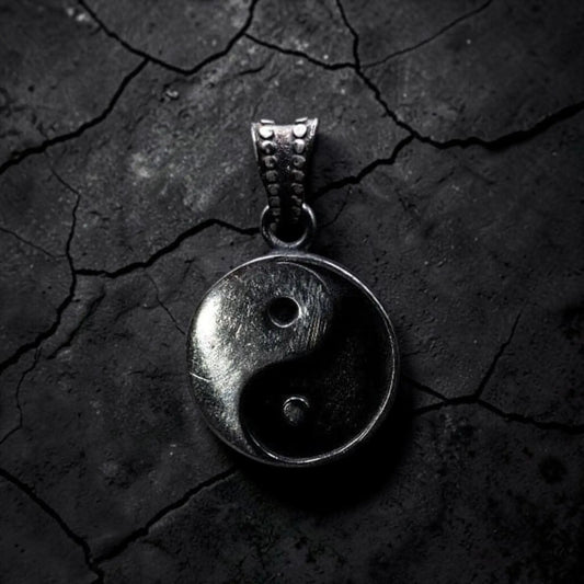 YIN YANG PENDANT
