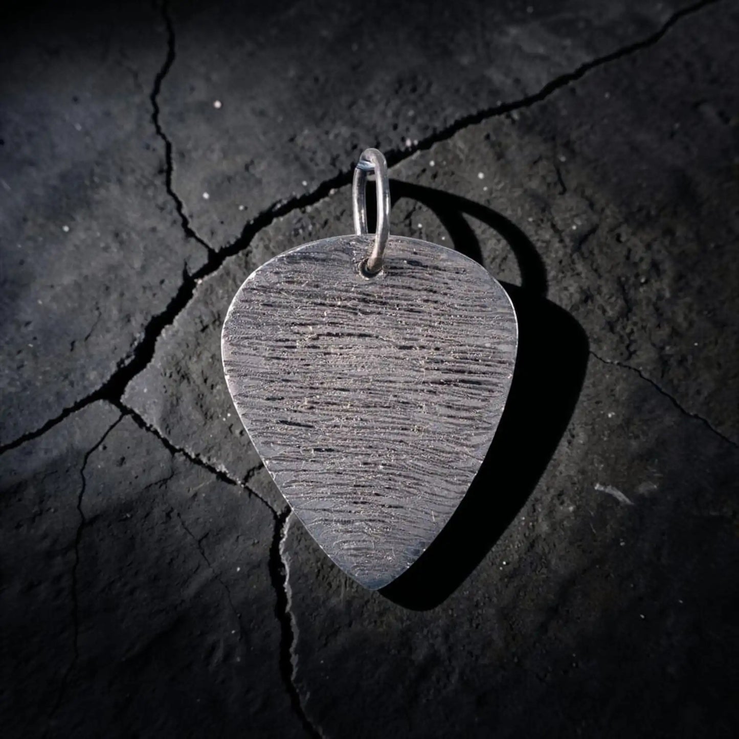 TEXTURED GUITAR PICK