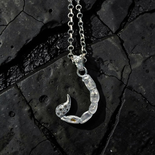 SCORPION TAIL ZIRCONIA NEGRA