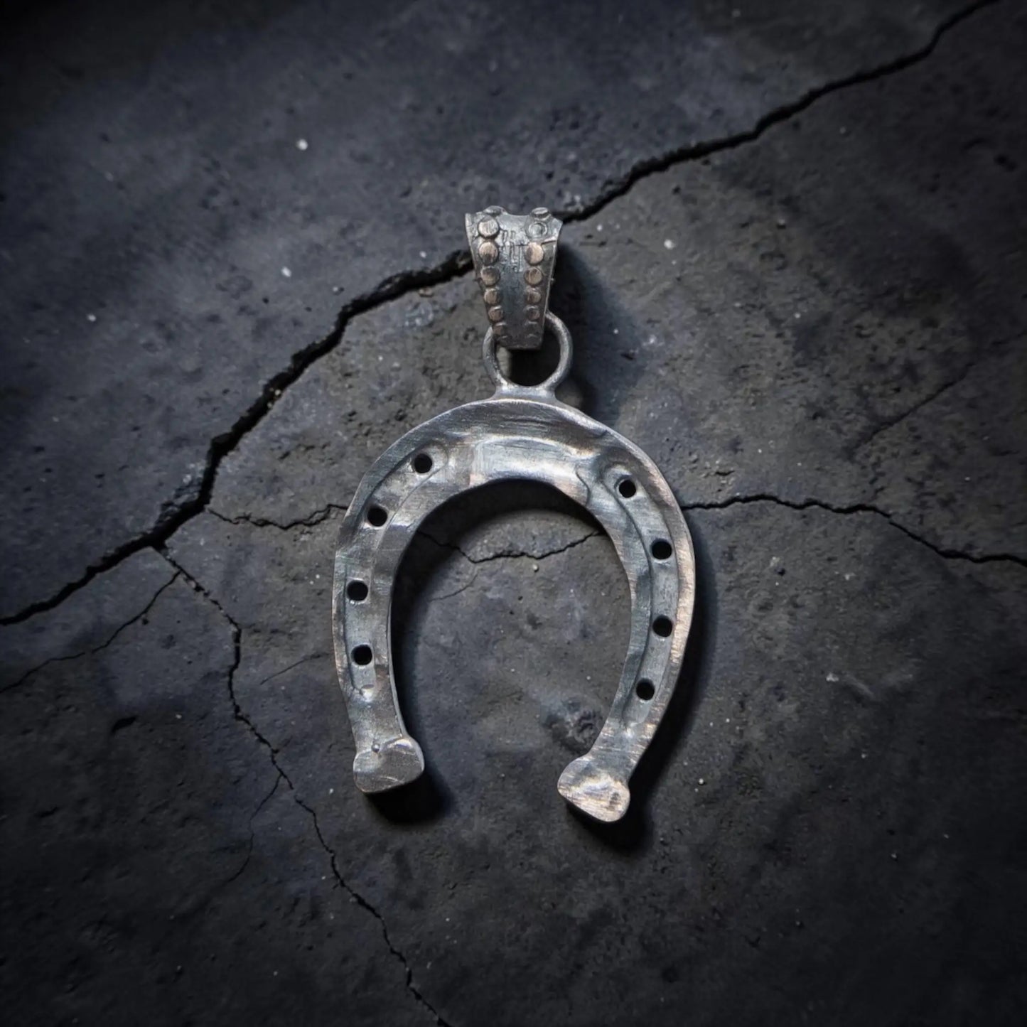 HORSESHOE