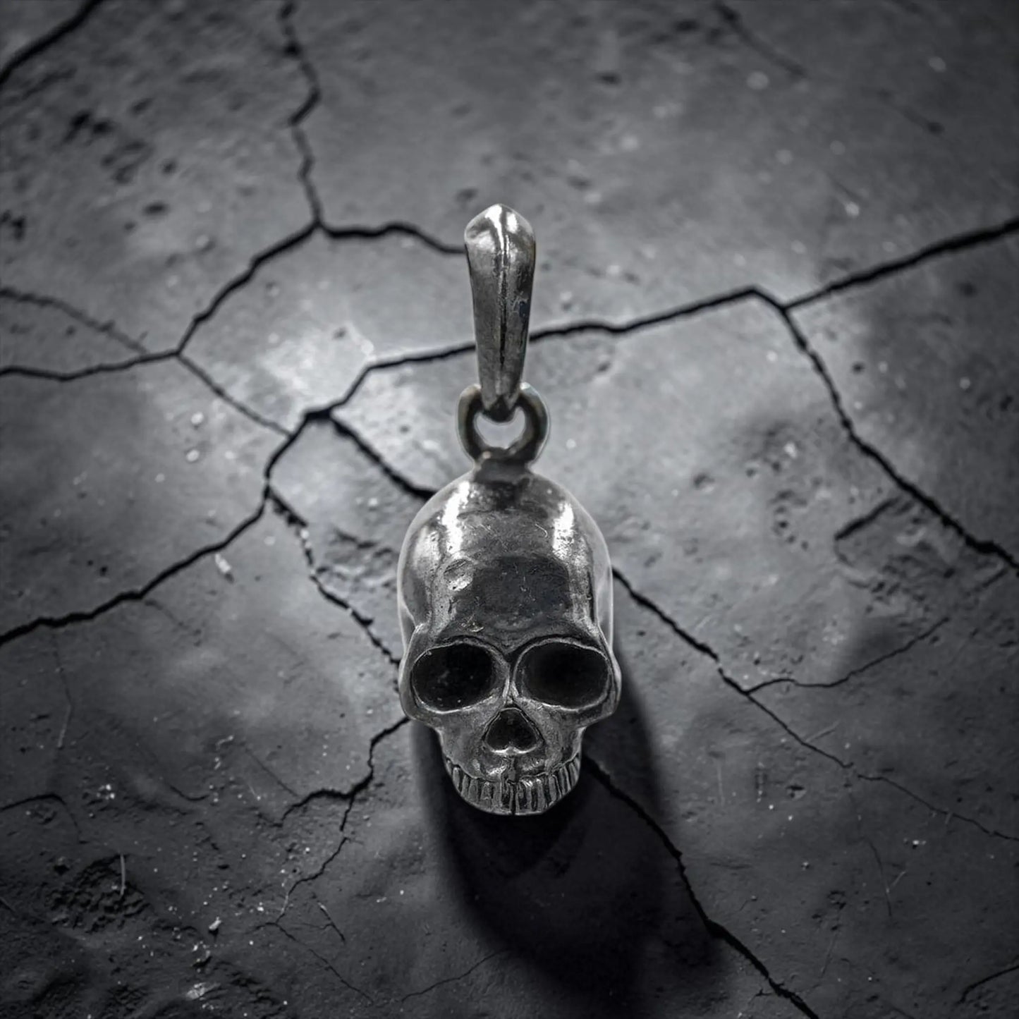 DARK ALICE SKULL