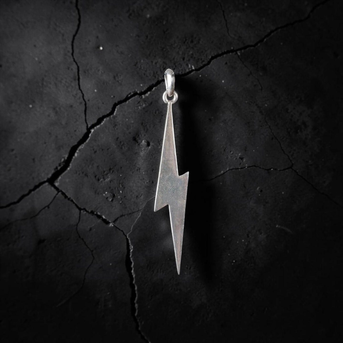 LARGE LIGHTNING BOLT