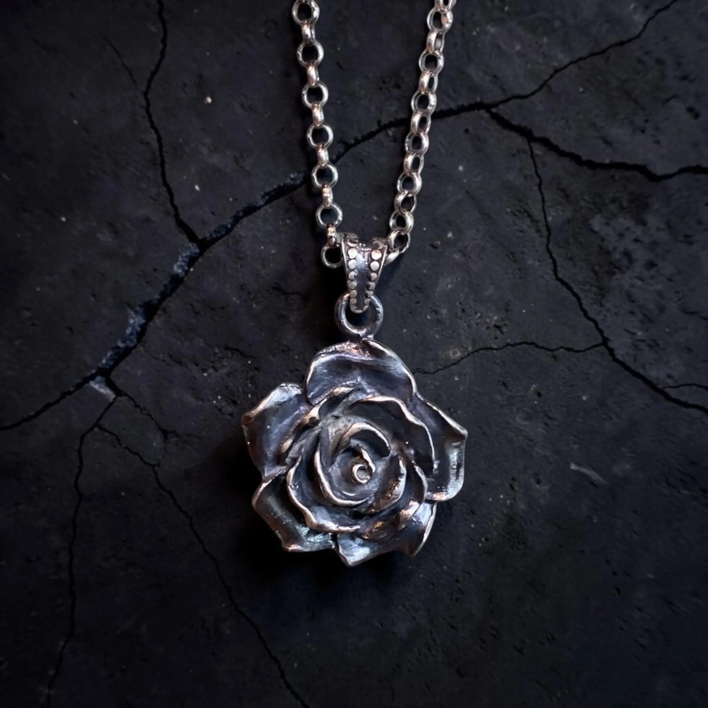 ROSE PENDANT
