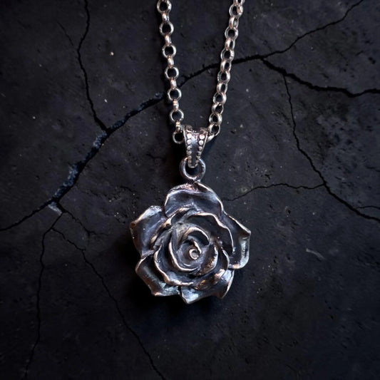 ROSE PENDANT