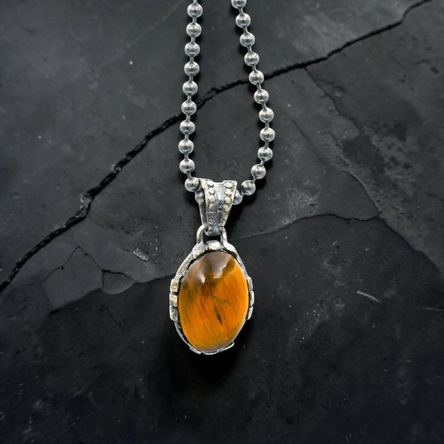 STONE PENDANT OJO DE TIGRE