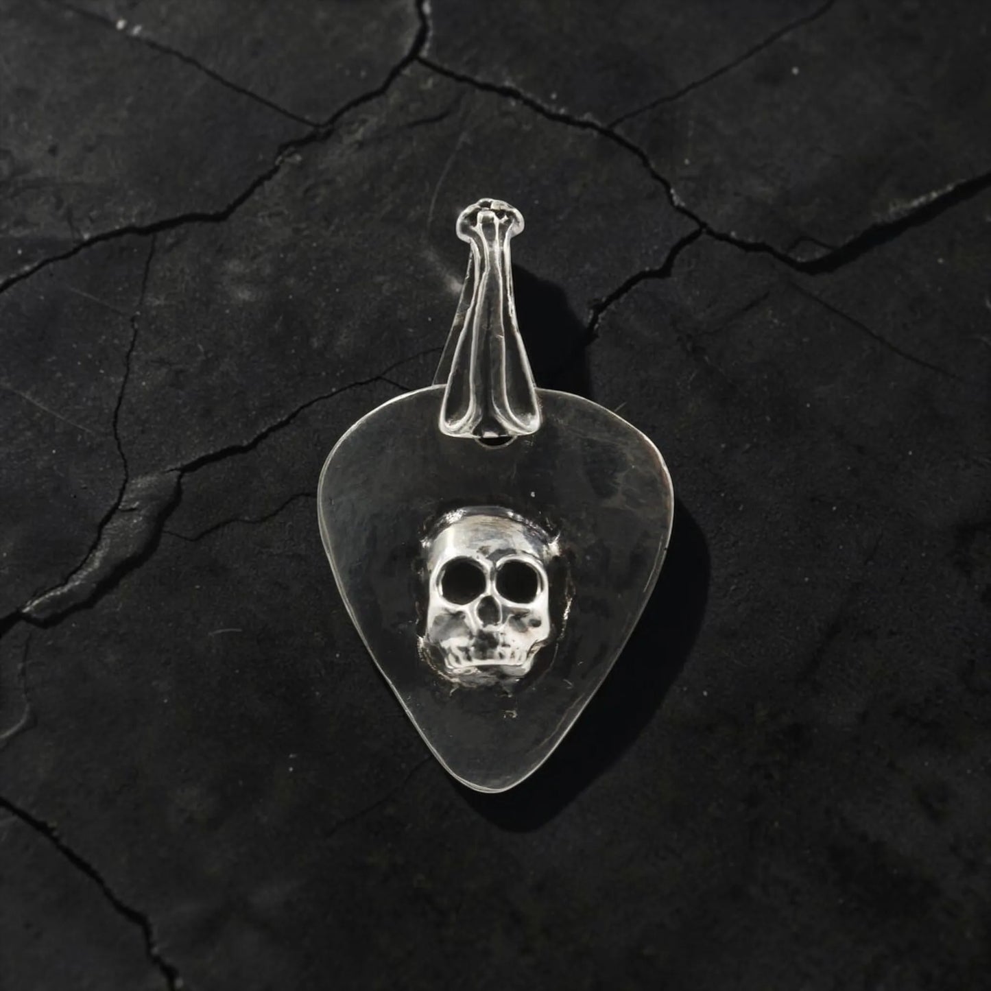 SKULL GUITAR PICK