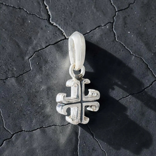 RJ CROSS