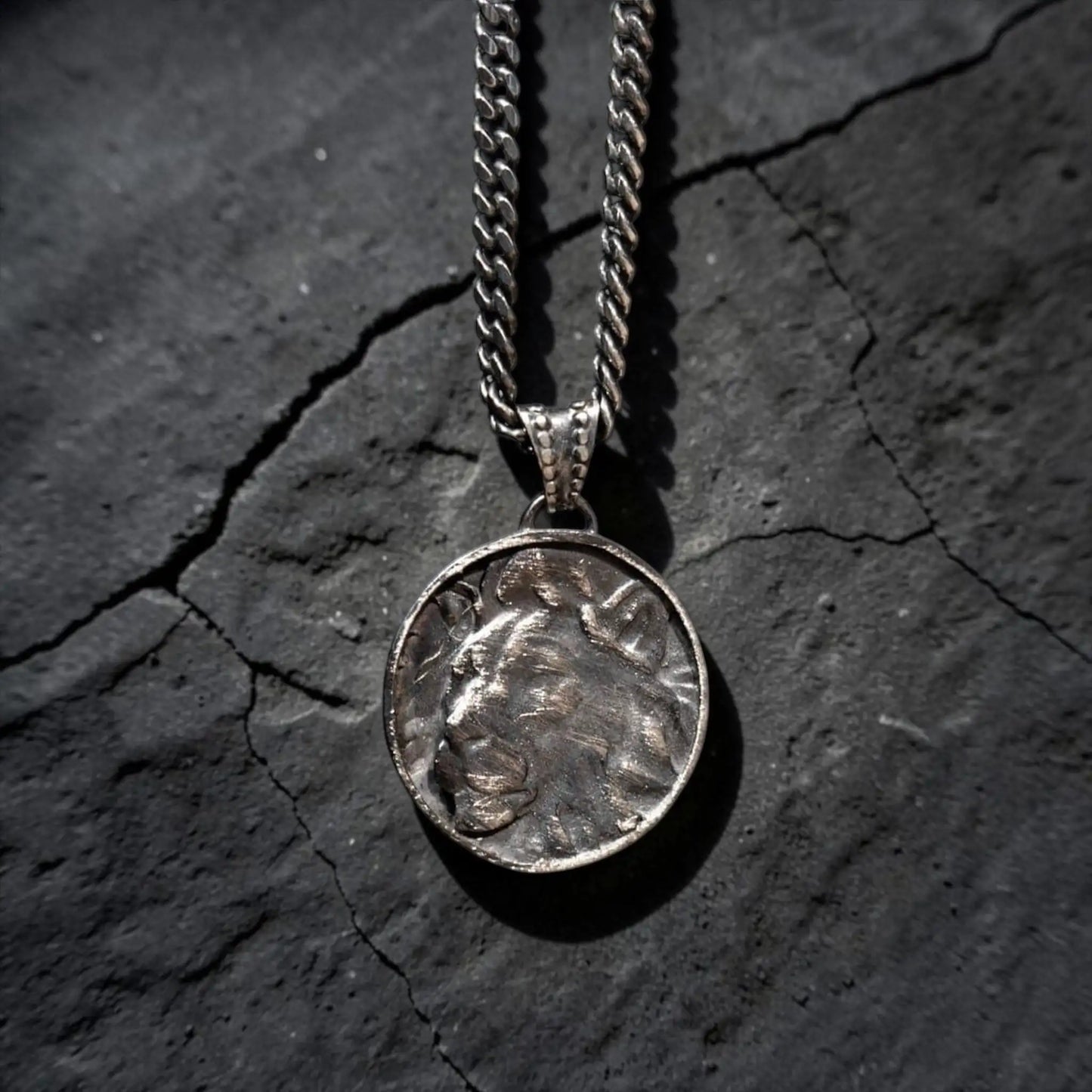 BIG LION SEAL PENDANT