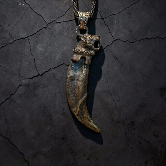 SILVER WILD PANTHER TUSK