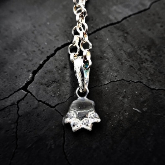 PAW PENDANT WHITE