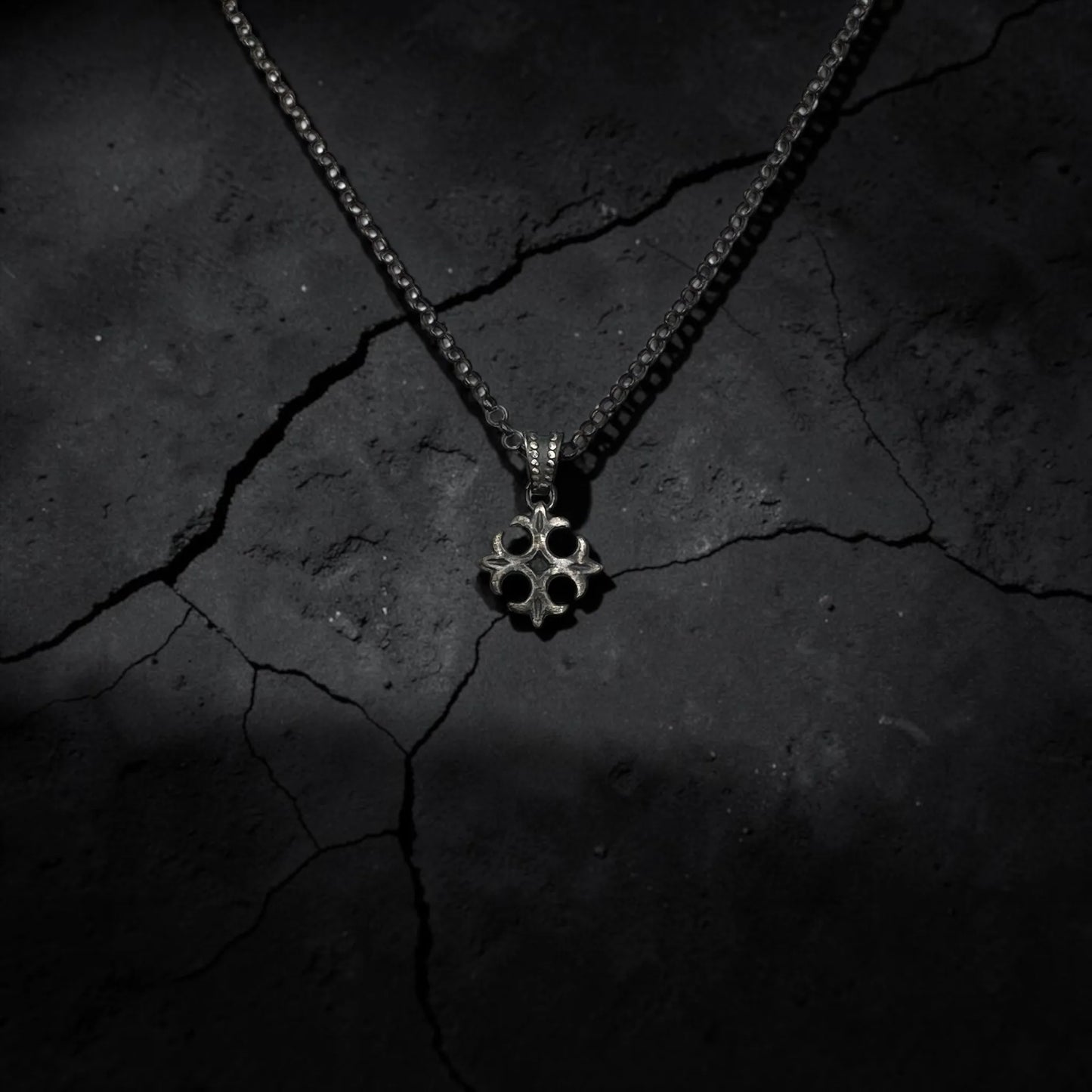 FLOR DE LIS CROSS