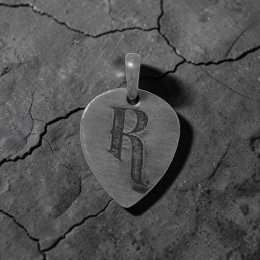 INITIAL GUITAR PICK