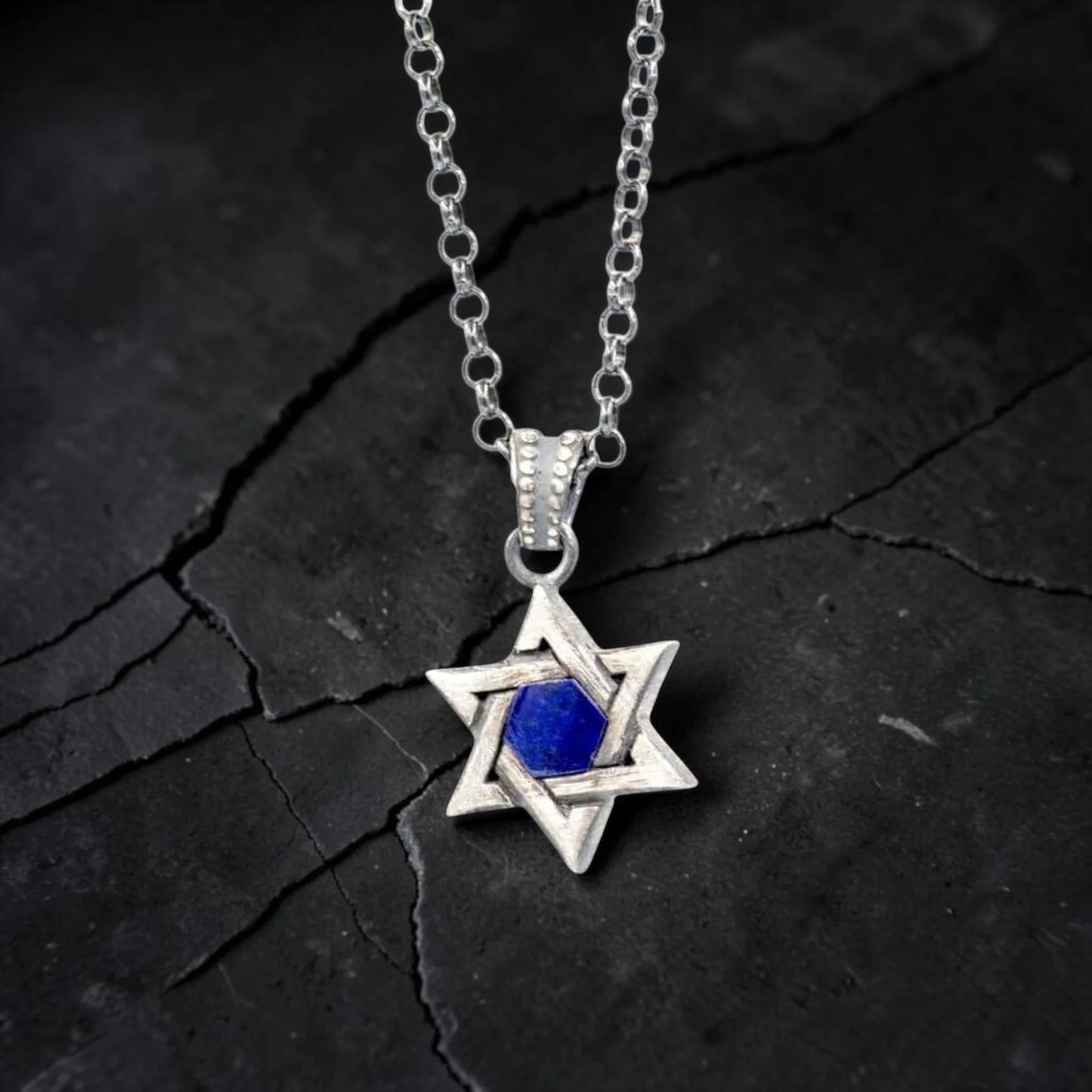 LARGE D.STAR STONES