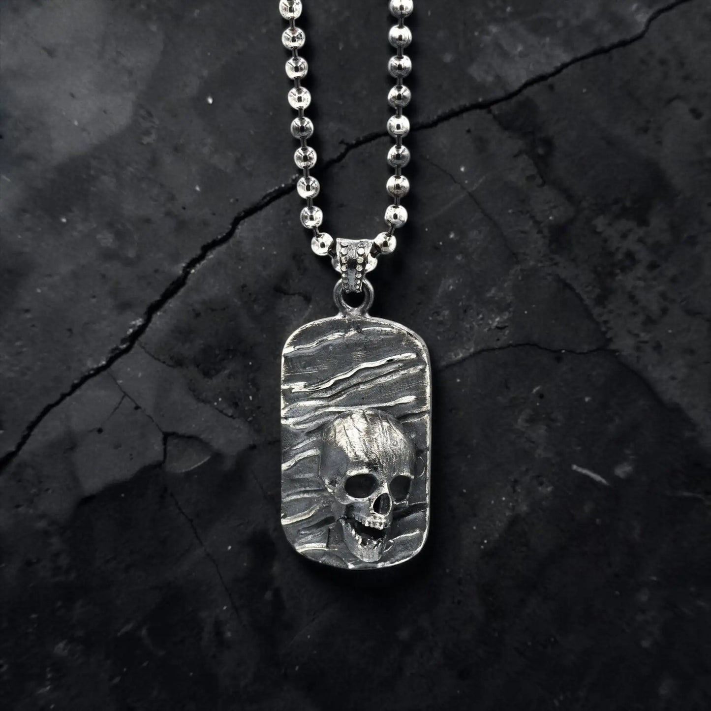 SKULL PLAQUE DOG TAG