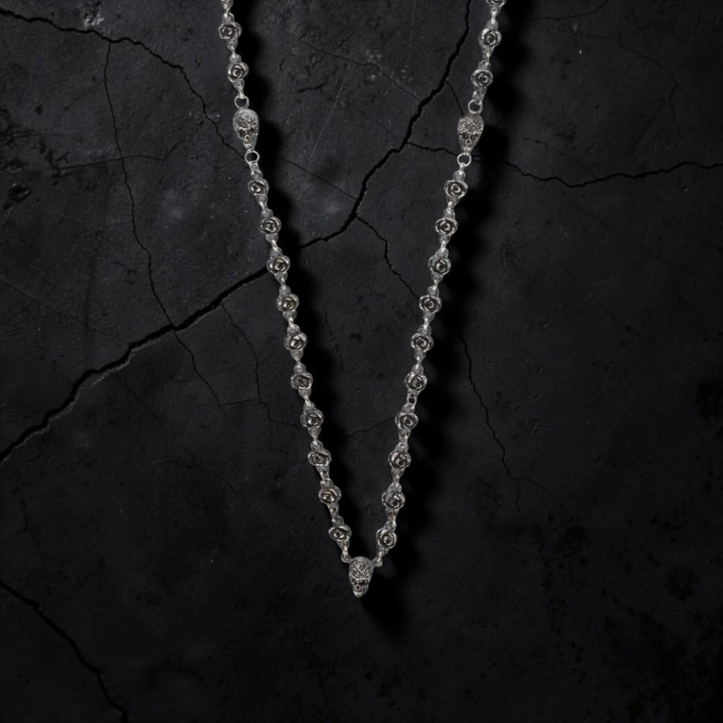 ROSE SKULL NECKLACE