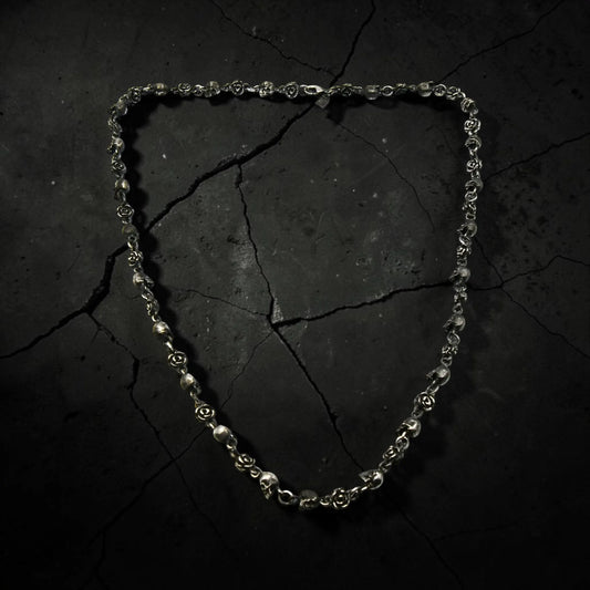 SKULLS & ROSES NECKLACE