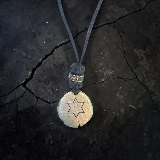 LEATHER AMULET D.STAR