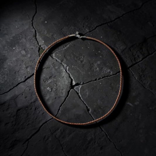 SIMPLE LEATHER NECKLACE