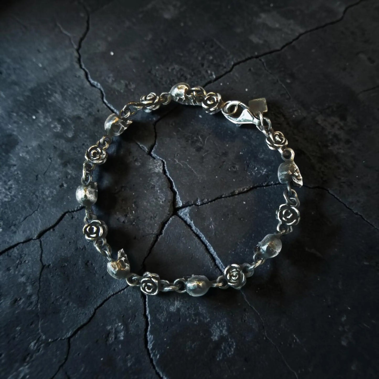SKULLS & ROSES BRACELET