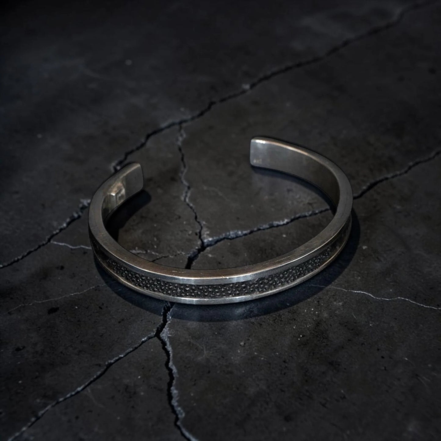 BLACK STINGRAY SKIN CUFF