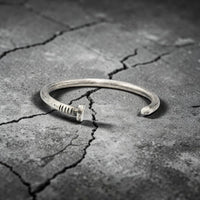 PULSERA CLAVO