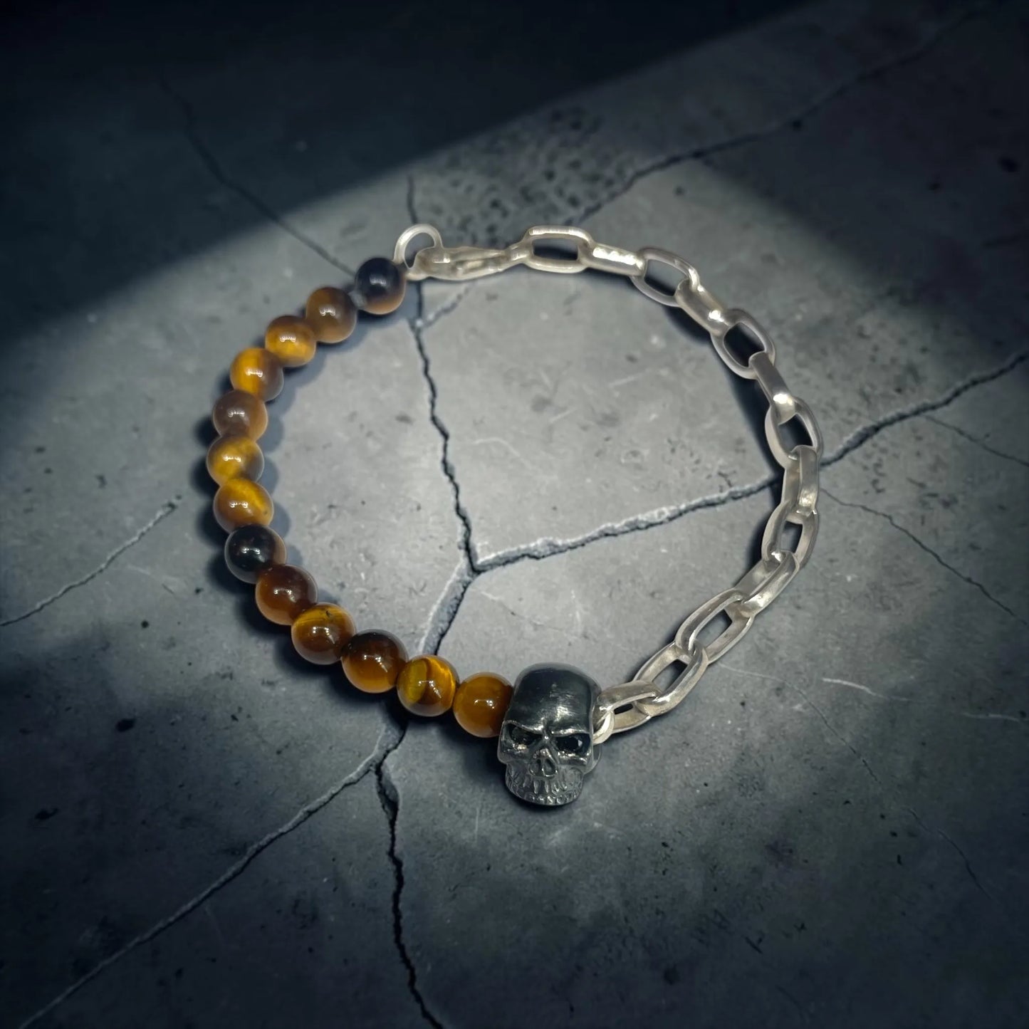SKULL SILVER N STONE BRACELET