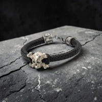 CROSSBONE SKULL LEATHER BRACELET