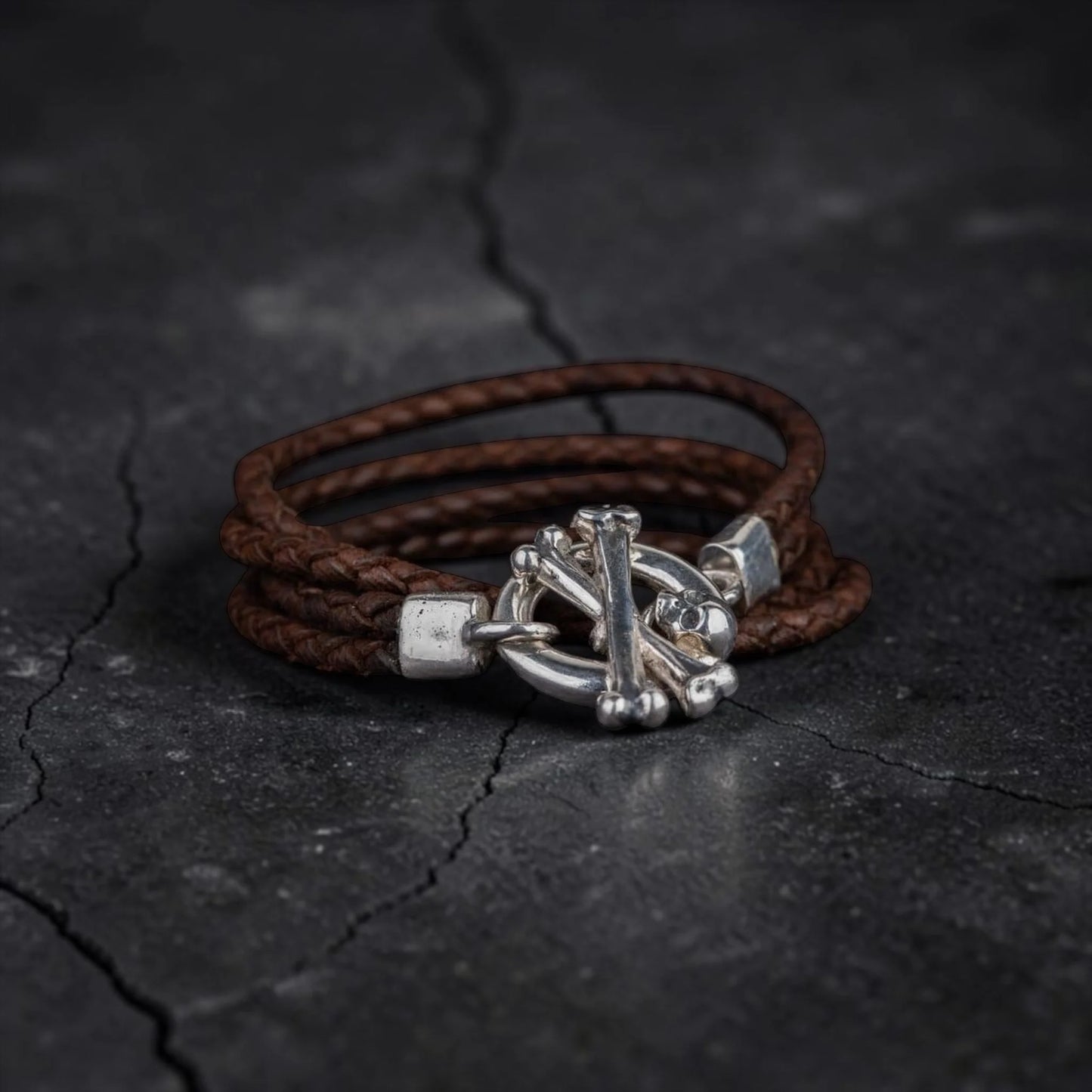 CROSSBONE LEATHER DOUBLE BRACELET