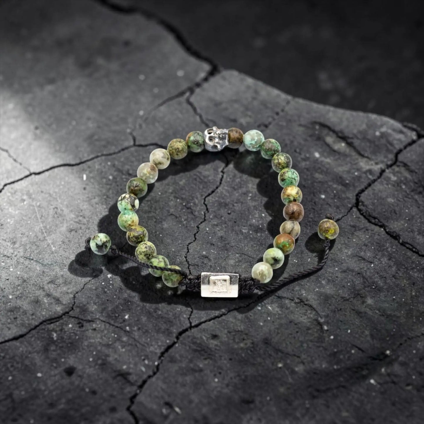 ONE SKULL AFRICAN TURQUOISE BRACELET