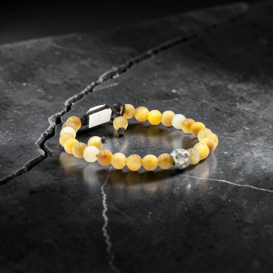 ONE SKULL BLONDE TIGER EYE BRACELET