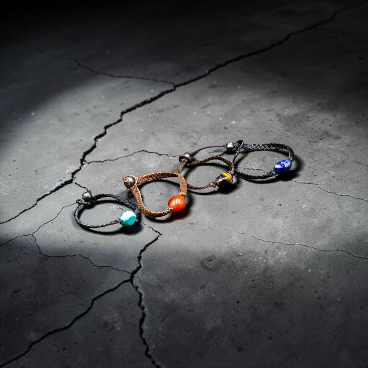 STONE LEATHER BRACELET