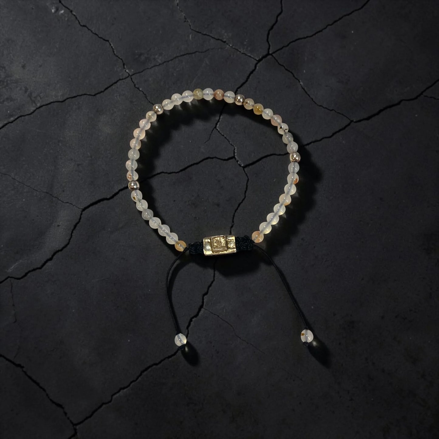 5 BALL WHITE AGATHA BRACELET