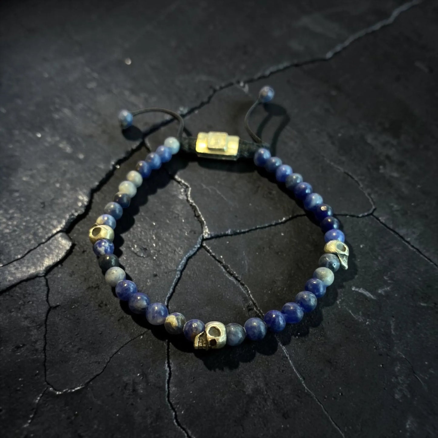 5 SKULLS SODALITE
