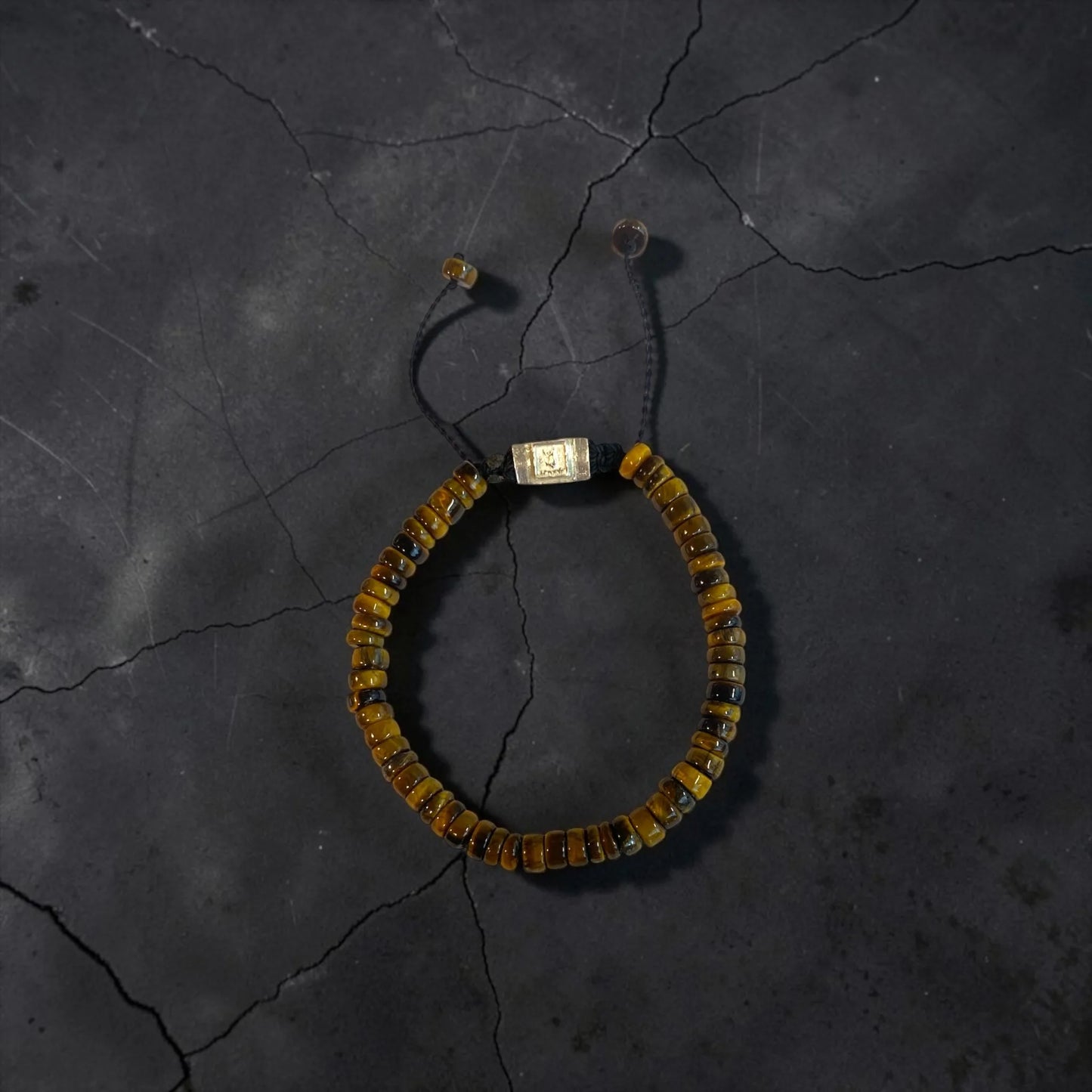 CIRCLE TIGER EYE
