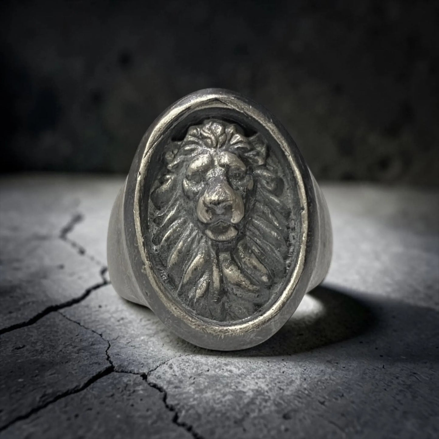 LION SEAL RING