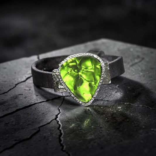 RJ GREEN GUITAR PICK BRACELET