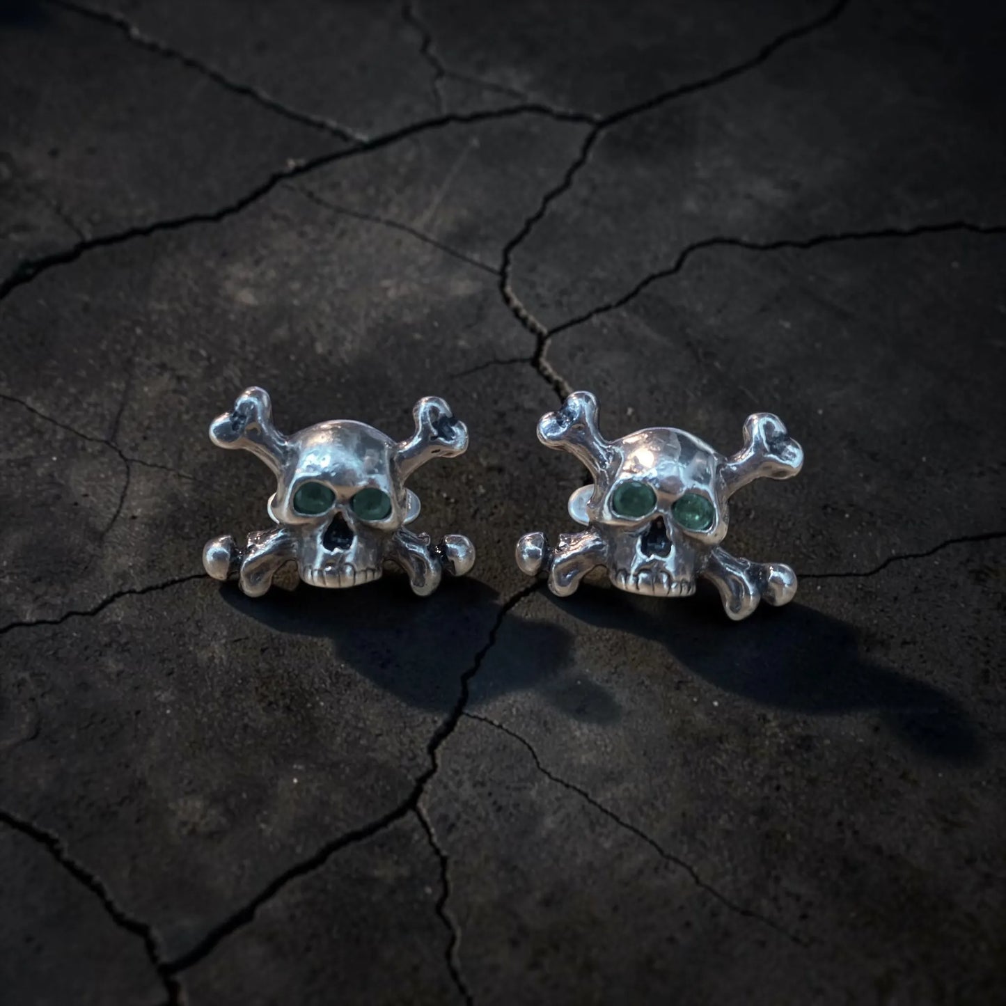 SKULL JOE CROSSBONES ESMERALDA CUFFLINKS