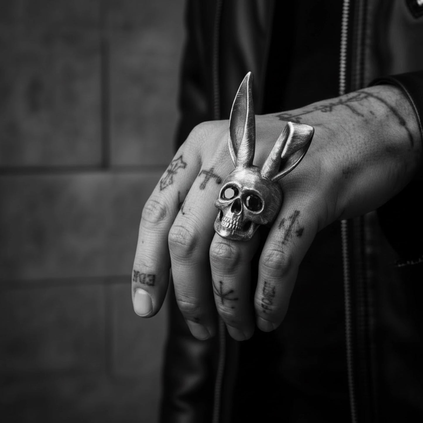 BUNNY STONE SKULL RING