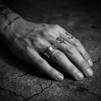 WAVED RING